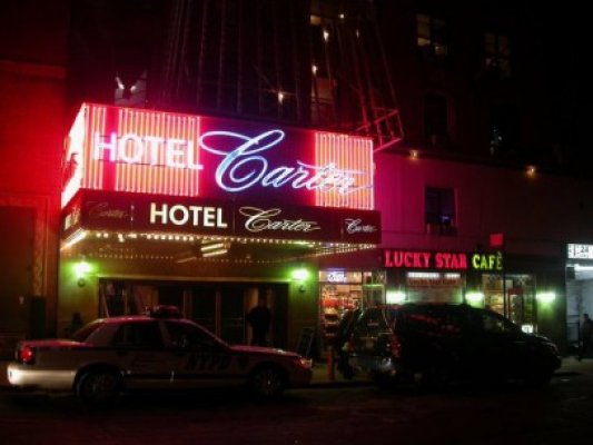 Cu ce sumă ar putea fi vândut cel mai murdar hotel din Statele Unite
